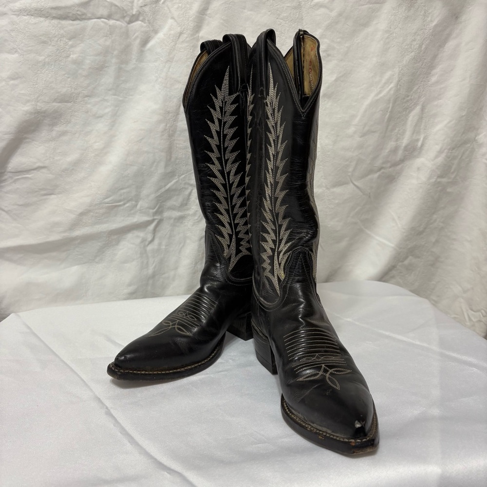 Women’s Black Embroidered Western Cowboy Boots